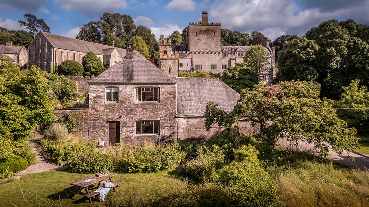 Cider Cottage, with Buckland Abbey and the Great Barn behind, Devon